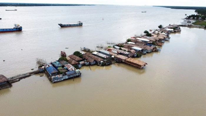 পশুরের ভাঙনে বিপন্ন বানীশান্তার যৌনপল্লী